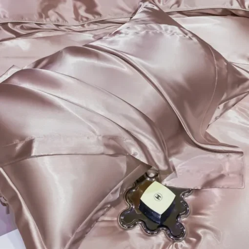4 Pieces Satin Silk Bedding Set with Fitted Sheets Duvet Cover Sets Summer Solid Color Comforters Covers with 2 Pillowcases
