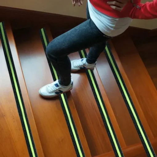 1 Roll Anti-slip Traction Tape With Dark Green Stripe Friction Grinding Adhesive For Indoor Outdoor Stair Treads Glow in the Dark