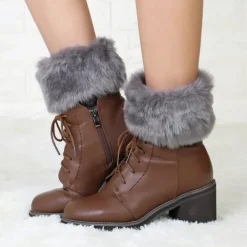 Autumn and Winter Short Style Cuffed Plush Insulation Socks and Boots Cover for Women's Knitted Wool Leg Protectors