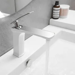 Bathroom Sink Faucet - Classic / Waterfall Nickel Brushed / Electroplated / Painted Finishes Centerset Single Handle One HoleBath Taps