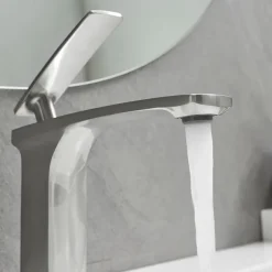 Bathroom Sink Faucet - Classic / Waterfall Nickel Brushed / Electroplated / Painted Finishes Centerset Single Handle One HoleBath Taps