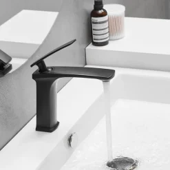 Bathroom Sink Faucet - Classic / Waterfall Nickel Brushed / Electroplated / Painted Finishes Centerset Single Handle One HoleBath Taps