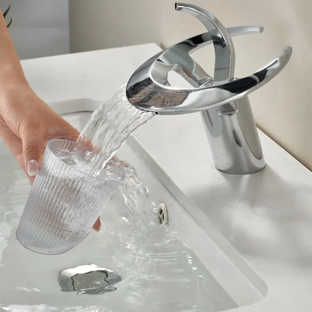Bathroom Sink Faucet - Classic / Waterfall Electroplated Mount Outside Single Handle One HoleBath Taps