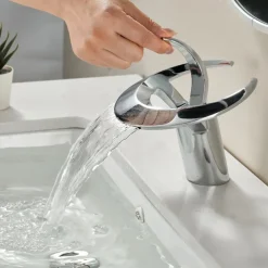 Bathroom Sink Faucet - Classic / Waterfall Electroplated Mount Outside Single Handle One HoleBath Taps