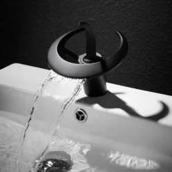 Bathroom Sink Faucet - Classic / Waterfall Electroplated Mount Outside Single Handle One HoleBath Taps