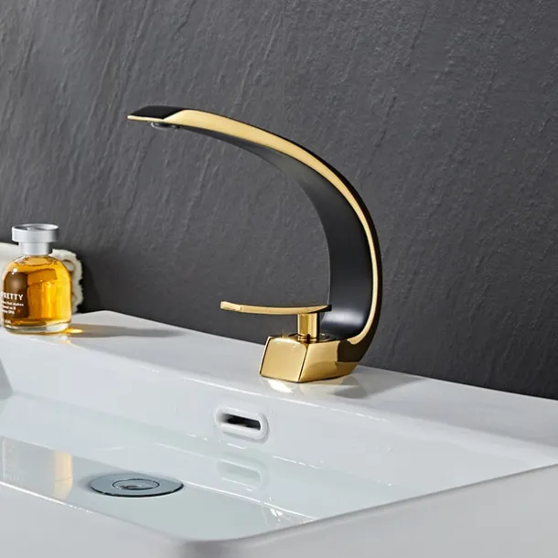 Bathroom Sink Faucet - Classic Oil-rubbed Bronze / Nickel Brushed / Electroplated Centerset Single Handle One HoleBath Taps