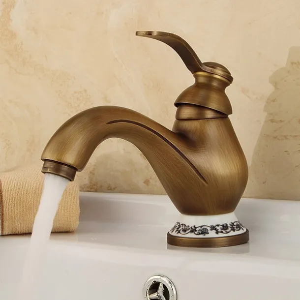 Bathroom Sink Faucet - Classic Antique Brass Centerset Single Handle One HoleBath Taps