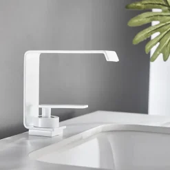 Bathroom Sink Faucet - Classic Electroplated Centerset Single Handle One HoleBath Taps