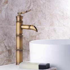 Bathroom Sink Faucet - Classic Antique Brass Centerset Single Handle One HoleBath Taps