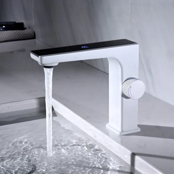 Bathroom Sink Faucet - Classic Chrome / Gun Grey Electroplated / Black / Whiete Painted Finishes Centerset Single Handle One HoleBath Temperature Display Taps