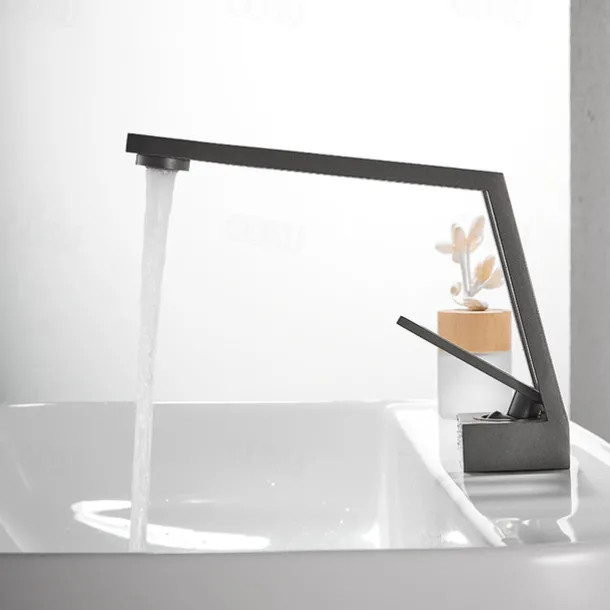 Bathroom Sink Faucet - Classic Electroplated / Painted Finishes Centerset Single Handle One HoleBath Taps