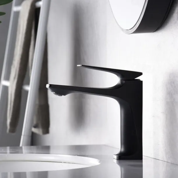 Bathroom Sink Faucet - Classic Nickel Brushed / Electroplated / Painted Finishes Centerset Single Handle One HoleBath Taps