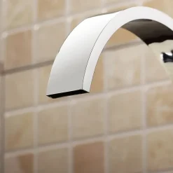 Bathroom Sink Faucet - Rotatable / Widespread / Waterfall Chrome Deck Mounted Two Handles Three HolesBath Taps