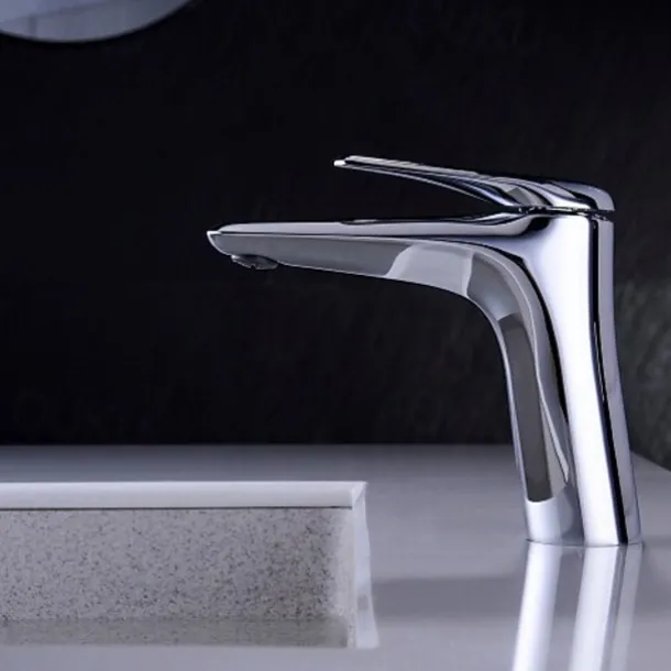 Bathroom Sink Faucet - Single Chrome / Brushed / Electroplated Centerset Single Handle One HoleBath Taps / Brass