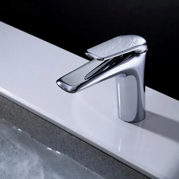 Bathroom Sink Faucet - Single Chrome / Brushed / Electroplated Centerset Single Handle One HoleBath Taps / Brass