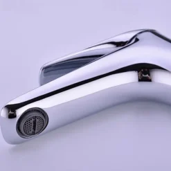 Bathroom Sink Faucet - Single Chrome / Brushed / Electroplated Centerset Single Handle One HoleBath Taps / Brass