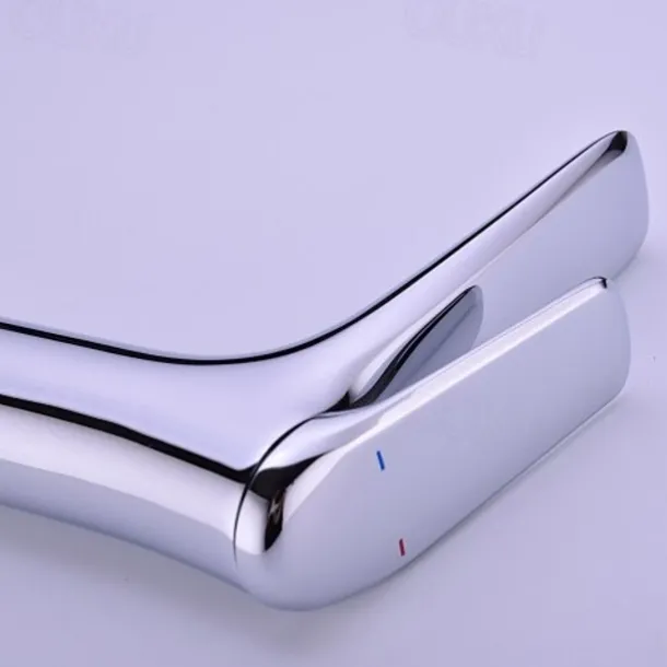 Bathroom Sink Faucet - Single Chrome / Brushed / Electroplated Centerset Single Handle One HoleBath Taps / Brass