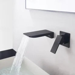 Bathroom Sink Faucet - Wall Mount / Waterfall Painted Finishes Wall Mounted Single Handle Two HolesBath Taps