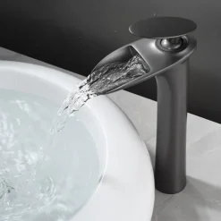Bathroom Sink Faucet - Waterfall Electroplated / Painted Finishes Centerset Single Handle One HoleBath Taps