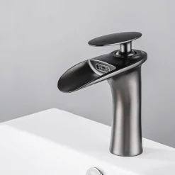 Bathroom Sink Faucet - Waterfall Electroplated / Painted Finishes Centerset Single Handle One HoleBath Taps