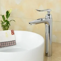 Bathroom Sink Faucet - Waterfall Chrome Centerset Single Handle One HoleBath Taps