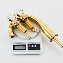 Bathroom Sink Faucet - Widespread Electroplated Widespread Two Handles Three HolesBath Taps