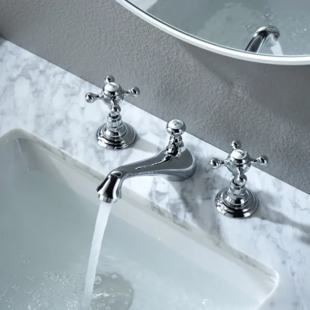 Bathroom Sink Faucet - Widespread Electroplated Widespread Two Handles Three HolesBath Taps