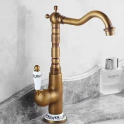 Bathroom Sink Faucet Copper/Centerset Basin Faucet Single Handle One Hole Bath Taps Contain with Cold and Hot Water