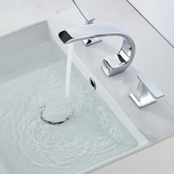 Bathroom Sink Faucet Widespread Oil-rubbed Bronze/Nickel Brushed/Electroplated Widespread Two Handles Three HolesBath Taps