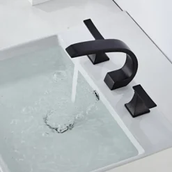 Bathroom Sink Faucet Widespread Oil-rubbed Bronze/Nickel Brushed/Electroplated Widespread Two Handles Three HolesBath Taps