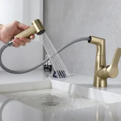 Bathroom Sink Faucet with Pull Out Spray,Brass Liftable 3-modes Electroplated / Painted Finishes Centerset Single Handle One Hole Lavatory Rotating Spout for Cold and Hot Water Bath Taps