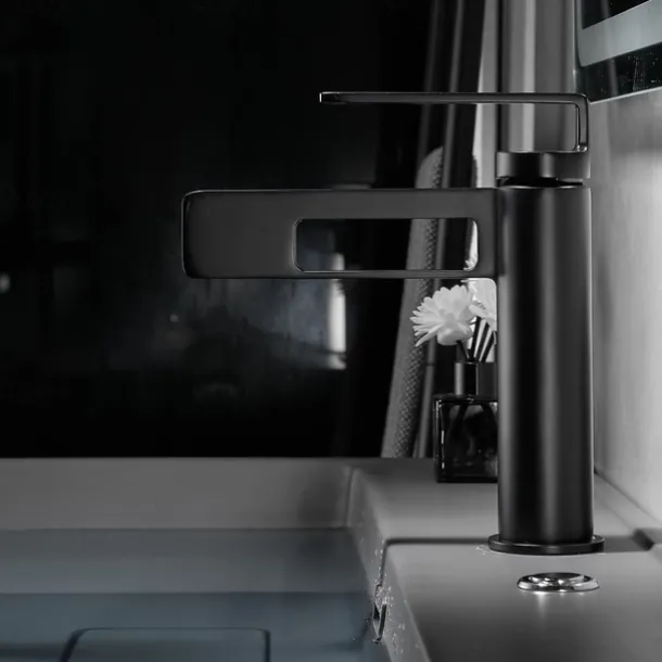 Bathroom Sink Faucet,Black Bathroom Faucet,Brass Single Handle One Hole Gun Shape Bath Taps(Black/Grey/Chrome/Golden)