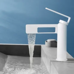 Bathroom Sink Faucet,Black Bathroom Faucet,Brass Single Handle One Hole Gun Shape Bath Taps(Black/Grey/Chrome/Golden)