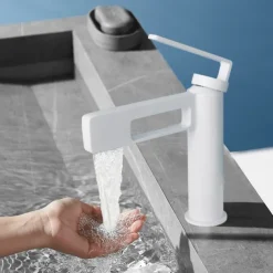 Bathroom Sink Faucet,Black Bathroom Faucet,Brass Single Handle One Hole Gun Shape Bath Taps(Black/Grey/Chrome/Golden)