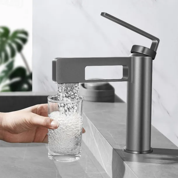 Bathroom Sink Faucet,Black Bathroom Faucet,Brass Single Handle One Hole Gun Shape Bath Taps(Black/Grey/Chrome/Golden)