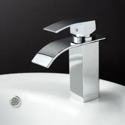 Bathroom Sink Faucet,Brass Single Handle One Hole Silvery Waterfall Concise Style Chrome Centerset Bath Taps