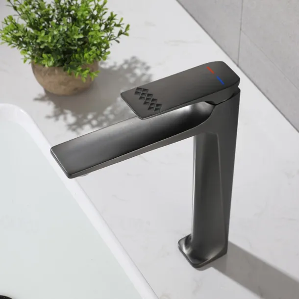 Bathroom Sink Faucet,Brass Stereoscopy Single Handle One Hole Bath Taps with Hot and Cold Switch