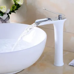 Bathroom Sink Faucet,Brass Waterfall Centerset Single Handle One Hole Bath Taps