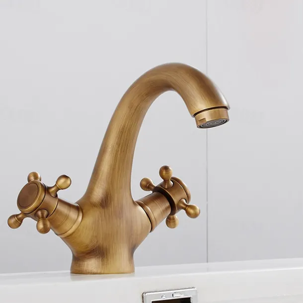 Bathroom Sink Faucet,Classic Electroplated / Painted Finishes Centerset Two Handles One Hole Bath Taps