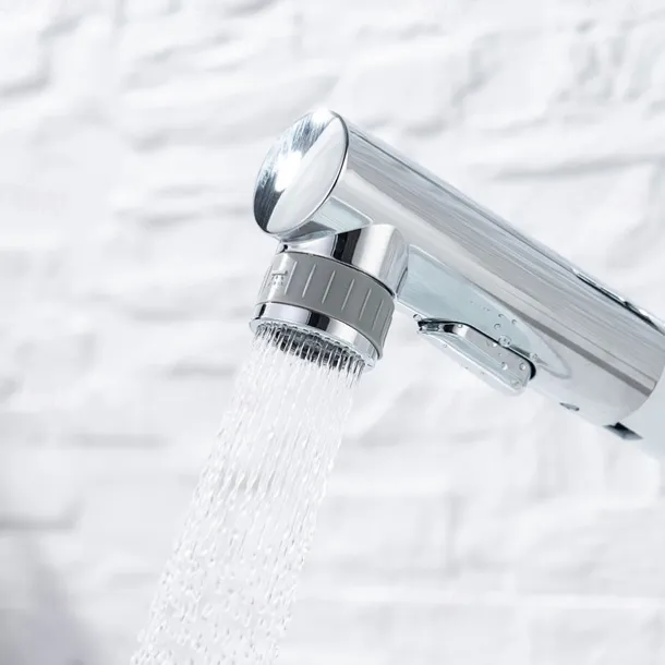 Bathroom Sink Mixer Faucet Pull Out Sprayer 2 Mode Spout with Stop Button, Single Handle Washroom Basin Taps Mono with Cold and Hot Hose Chrome Black Golden