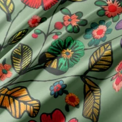 Botanical Floral Duvet Cover Set - Includes Duvet Cover and Pillowcases - Elegant Nature-Inspired Design - Soft and Comfortable Fabric - Perfect for Bedroom Decor