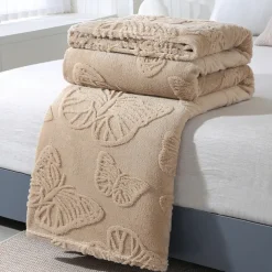 Butterfly Tuff Velvet Bed Blanket - Luxuriously Soft and Elegant - Intricate Butterfly Design for a Touch of Nature - Cozy and Warm for All-Season Comfort - High-Quality, Durable Velvet Fabric