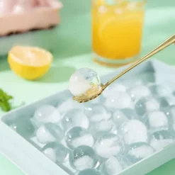 Creative Home Ice Maker-Homemade, Silicone & Flexible 33-Ice Cube Trays Grids Ice Cube Tray with Lid Party Bar