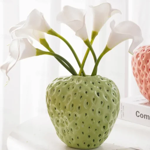 Creative Strawberry Vases Resin Flower Arrangements Household Soft Decorations Desktop Ornaments Gifts 1PC