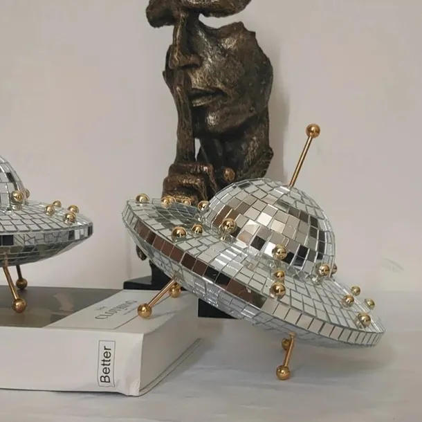 Disco Ball UFO Desktop Decor, Modern Retro Creative Decor, Alien Lovers, For Children And Friends, Room Decoration Desktop Display Decor