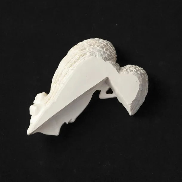 Door Frame Angel Decor Statues Ornaments with Heart-Shaped Wings Sculpture Angel in Your Corner Resin Wall Sculpture Crafts for Home Living Room Bedroom Decoration