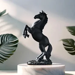 Elegant Resin Horse Statues, A Set of Three Majestic Horses in Black, White, and Golden, Perfect for Home Decor, Suitable for Entryways, Bar Carts, Living Rooms, and Offices