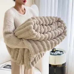 Faux Blanket, Anti-Static Flannel Soft Warmth Quilt Comforter Cozy Blanket, Luxury Faux Throw Blanket, Christmas Decorative Couch Blanket for Couch Bed Chair Sofa Christmas Gift