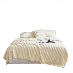 Faux Blanket, Anti-Static Flannel Soft Warmth Quilt Comforter Cozy Blanket, Luxury Faux Throw Blanket, Christmas Decorative Couch Blanket for Couch Bed Chair Sofa Christmas Gift