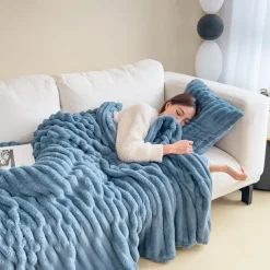 Faux Rabbit Throw Blanket Cozy Throw Blanket Throw Blanket Sherpa Backing Warm and Cozy Throw Decorative for Bedroom Sofa Floor Ghores